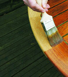 硬脂酸鋅在木器底漆如何提高打磨性與透明度的性能?